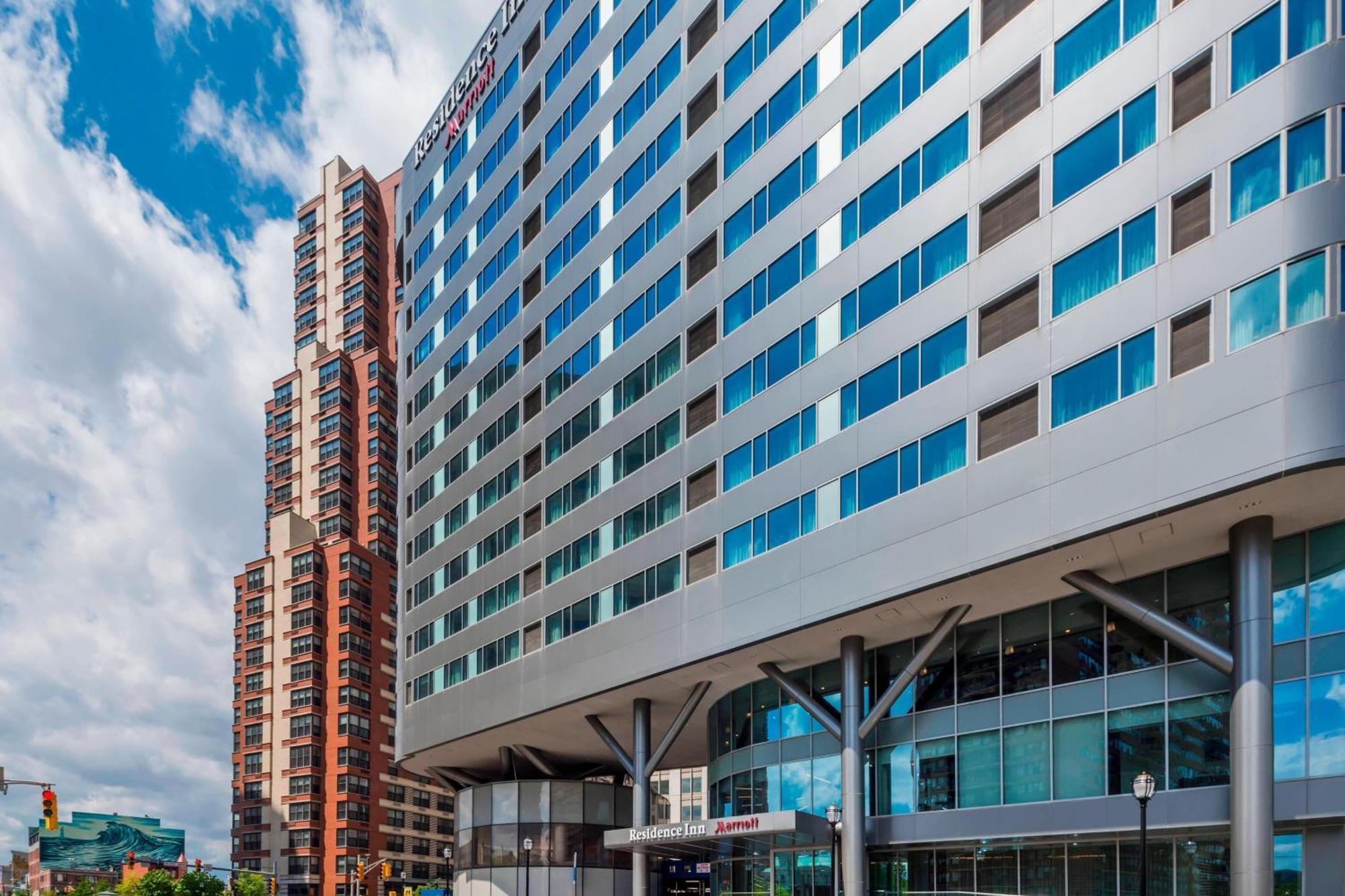Residence Inn By Marriott Jersey City Bagian luar foto